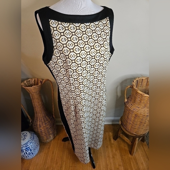 Beautiful Pierri geometric pattern dress size 14. - Picture 5 of 12